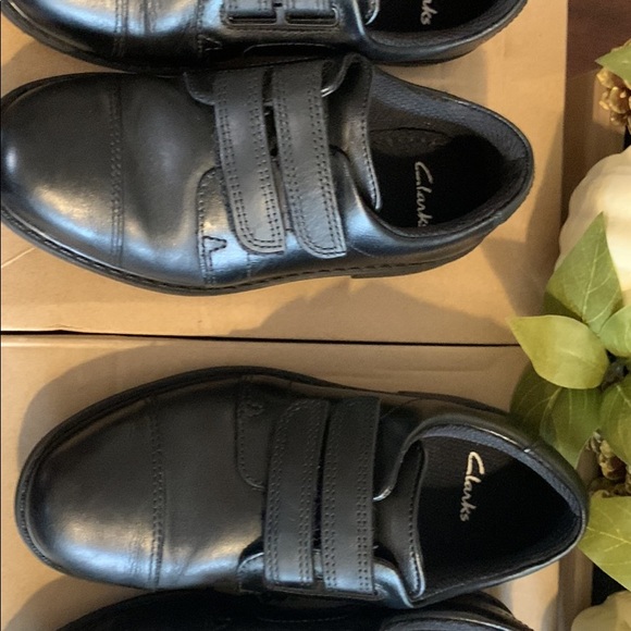 Clark’s black Leather shoes for boys - Picture 6 of 7